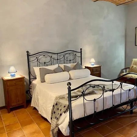 Cascina Stralla Konukevi