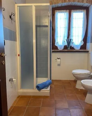 Cascina Stralla Konukevi